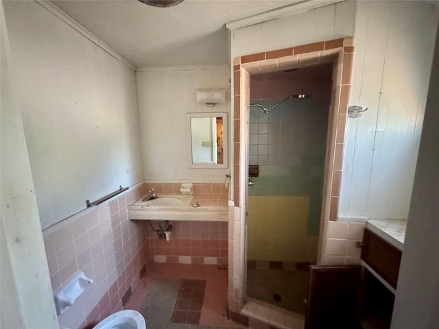 1211 Lindsey Street, Denton, TX 76205