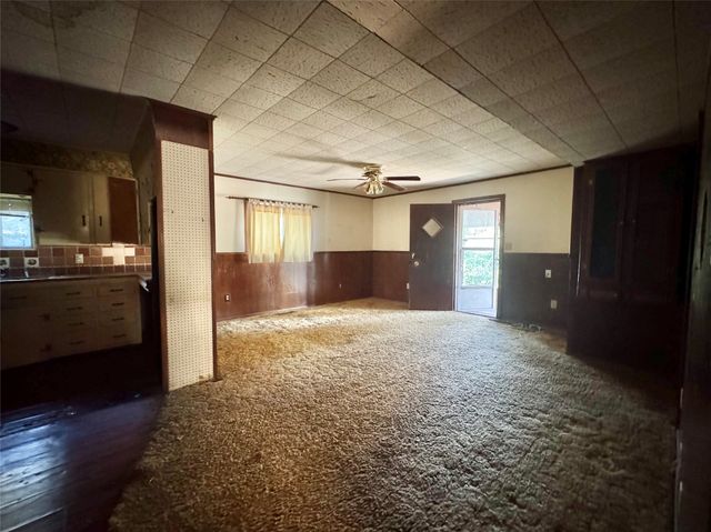 1211 Lindsey Street, Denton, TX 76205