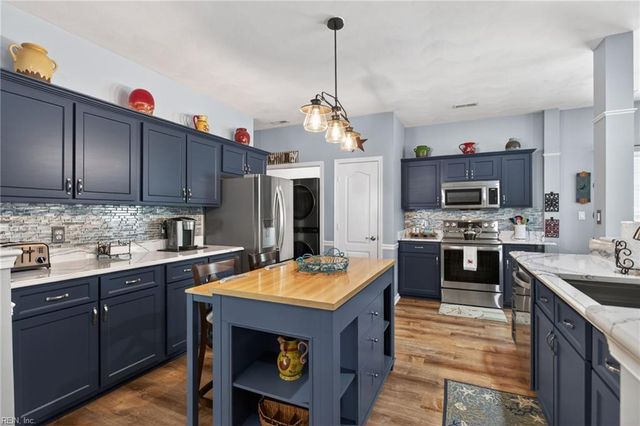 2881 Einstein DR, Virginia Beach, VA 23456