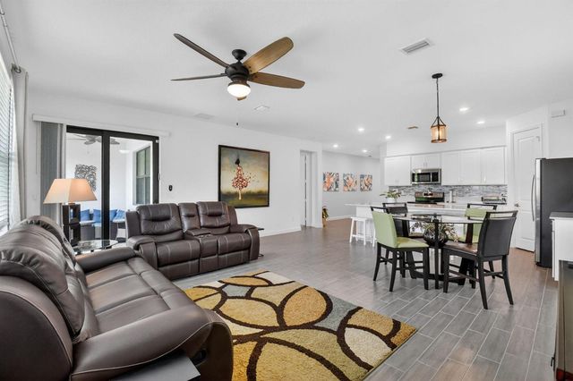 6026 Henderson Way, West Palm Beach, FL 33415