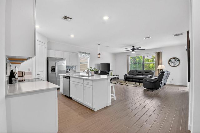 6026 Henderson Way, West Palm Beach, FL 33415