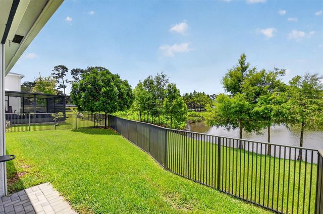 6026 Henderson Way, West Palm Beach, FL 33415