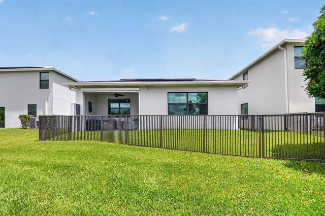 6026 Henderson Way, West Palm Beach, FL 33415
