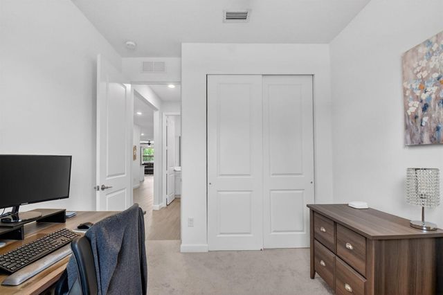 6026 Henderson Way, West Palm Beach, FL 33415