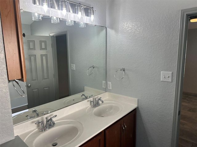 2234 Bentwood DR, New Braunfels, TX 78130