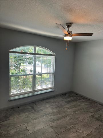 2234 Bentwood DR, New Braunfels, TX 78130