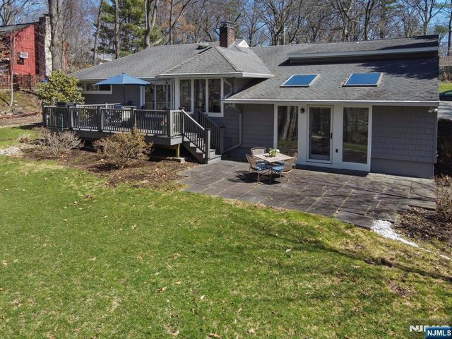 35 Brookview Terrace, Hillsdale, NJ 07642