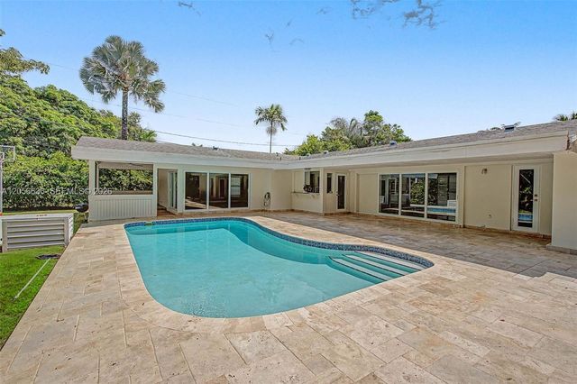 15540 SW 82nd Court, Palmetto Bay, FL 33157