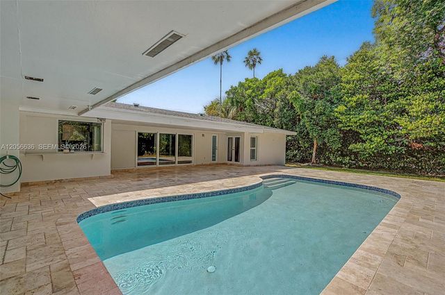 15540 SW 82nd Court, Palmetto Bay, FL 33157