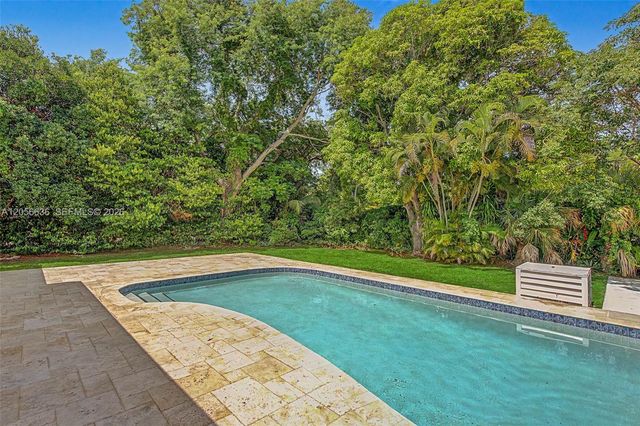 15540 SW 82nd Court, Palmetto Bay, FL 33157