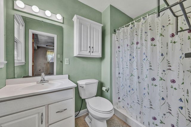 5543 Country LN, Roanoke, VA 24018