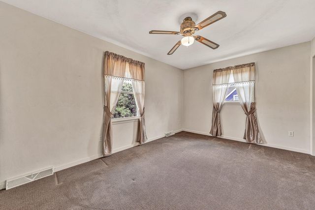 5543 Country LN, Roanoke, VA 24018