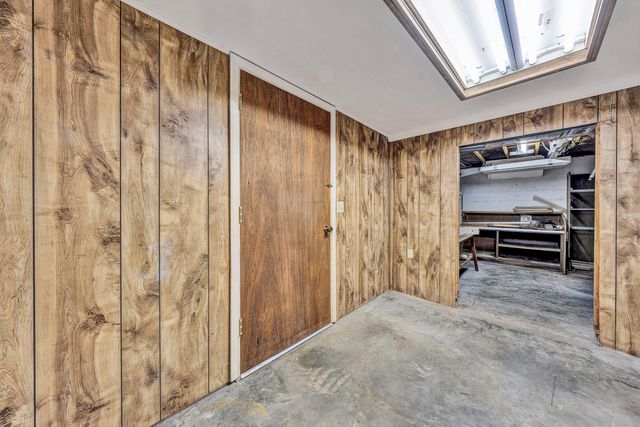 5543 Country LN, Roanoke, VA 24018
