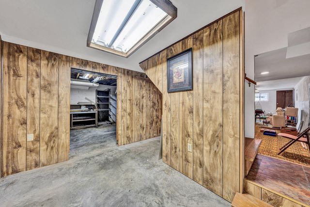 5543 Country LN, Roanoke, VA 24018