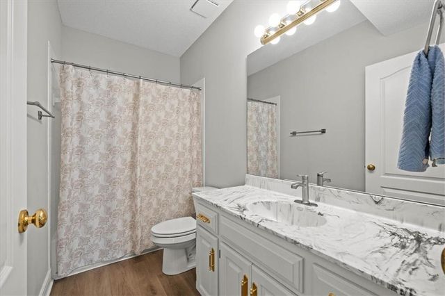 14421 Melrose Street, Overland Park, KS 66221