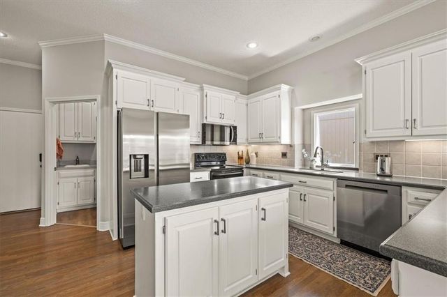 14421 Melrose Street, Overland Park, KS 66221