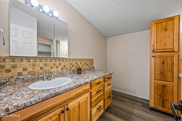 7642 E HOLMES Avenue, Mesa, AZ 85209