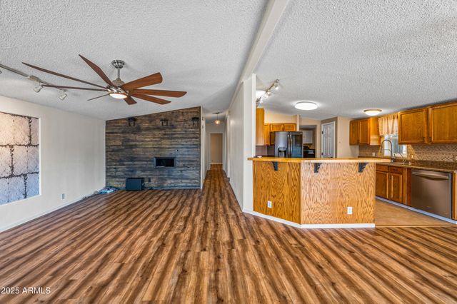 7642 E HOLMES Avenue, Mesa, AZ 85209