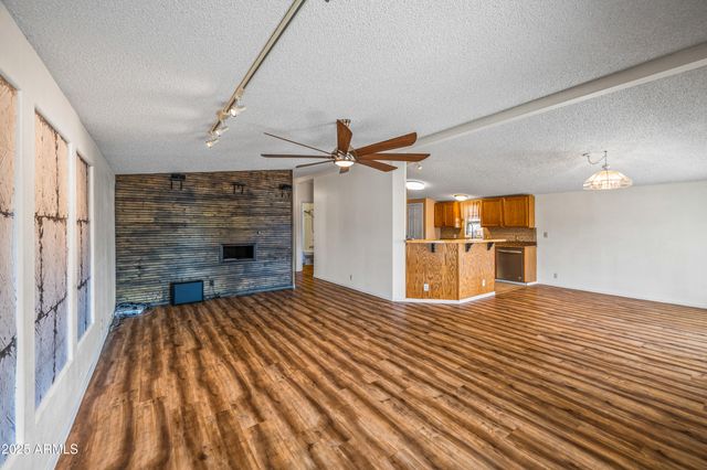 7642 E HOLMES Avenue, Mesa, AZ 85209