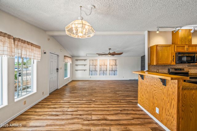 7642 E HOLMES Avenue, Mesa, AZ 85209