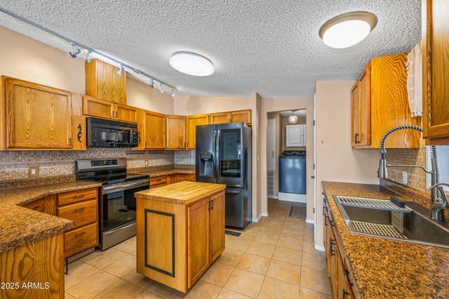 7642 E HOLMES Avenue, Mesa, AZ 85209