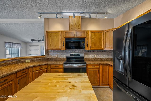 7642 E HOLMES Avenue, Mesa, AZ 85209