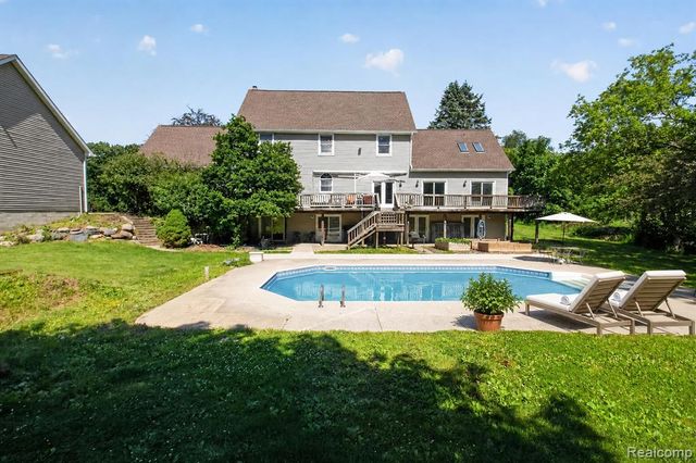 8114 Chilson Road, Pinckney, MI 48169