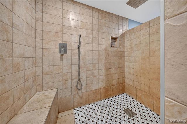 8114 Chilson Road, Pinckney, MI 48169