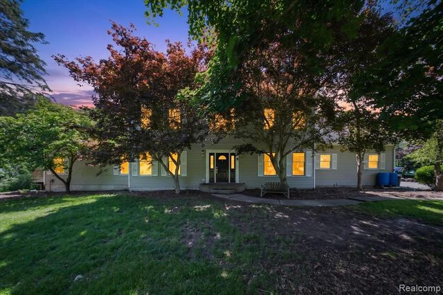 8114 Chilson Road, Pinckney, MI 48169
