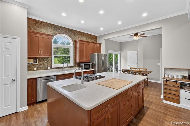 8114 Chilson Road, Pinckney, MI 48169