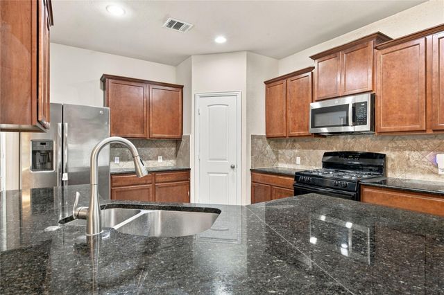 181 Fossilstone TRL, Buda, TX 78610