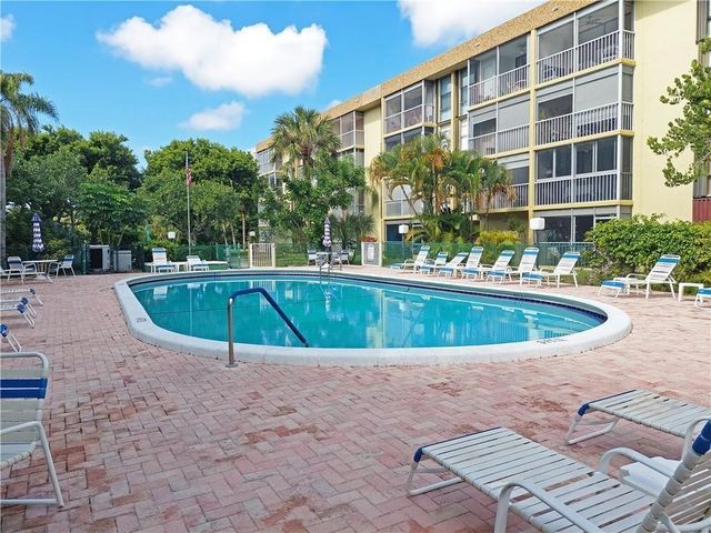 367 S Federal Highway B105, Deerfield Beach, FL 33441