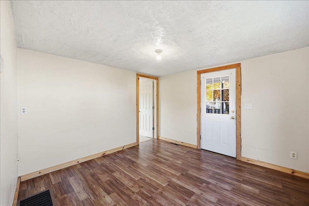 2818 N Martin St, Spokane, WA 99207 photo 5