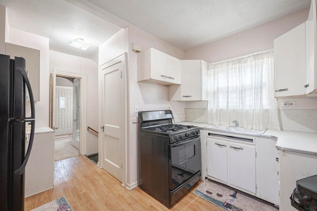 1100 Dickinson Street SE, Grand Rapids, MI 49507