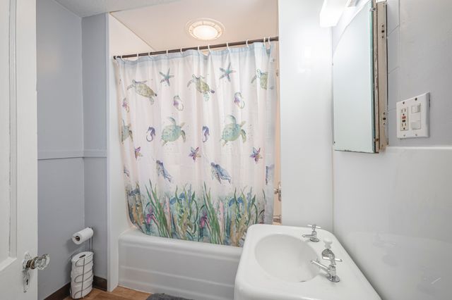 1100 Dickinson Street SE, Grand Rapids, MI 49507