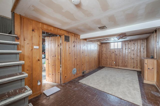 1100 Dickinson Street SE, Grand Rapids, MI 49507