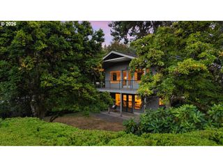 2665 Sw SHERWOOD Dr, Portland, OR 97201