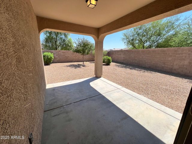 28945 N AMBER Way, San Tan Valley, AZ 85143
