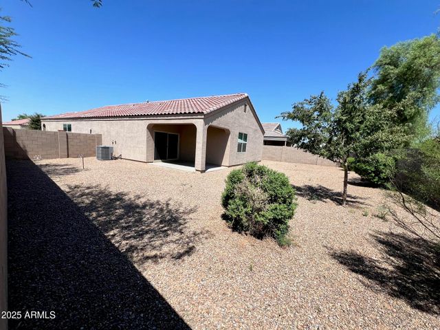 28945 N AMBER Way, San Tan Valley, AZ 85143