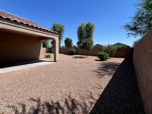 28945 N AMBER Way, San Tan Valley, AZ 85143
