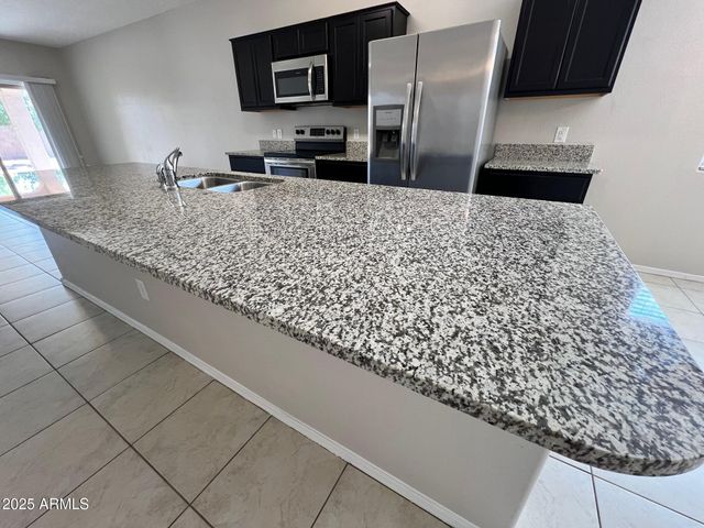 28945 N AMBER Way, San Tan Valley, AZ 85143