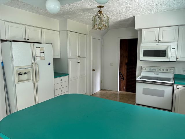 21 Houghton Circle, Corning City, NY 14830