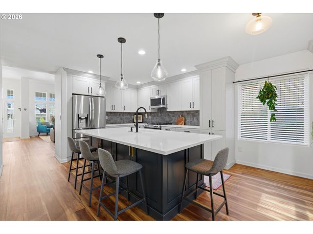 13936 Sw UPLANDS Dr, Tigard, OR 97223