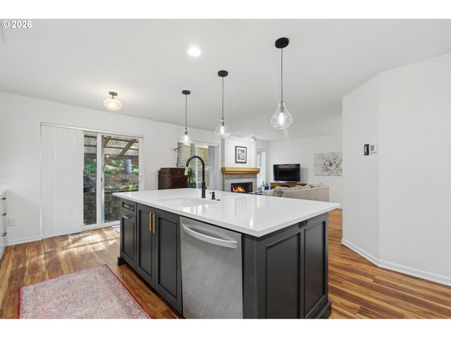 13936 Sw UPLANDS Dr, Tigard, OR 97223