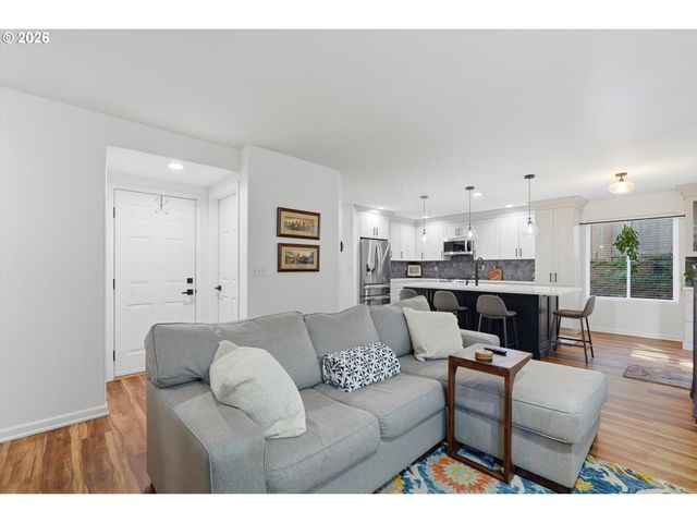 13936 Sw UPLANDS Dr, Tigard, OR 97223