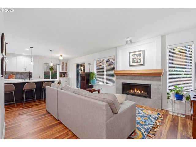 13936 Sw UPLANDS Dr, Tigard, OR 97223