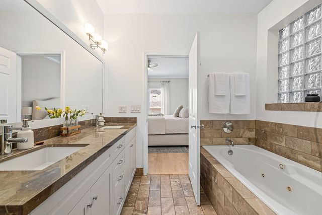 2650 N Mildred Avenue 1, Chicago, IL 60614