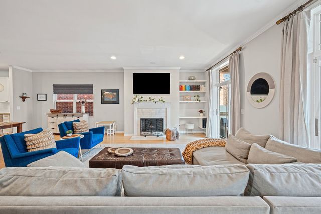 2650 N Mildred Avenue 1, Chicago, IL 60614