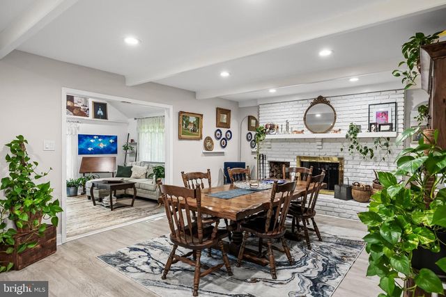 1 STURBRIDGE CT, Medford, NJ 08055