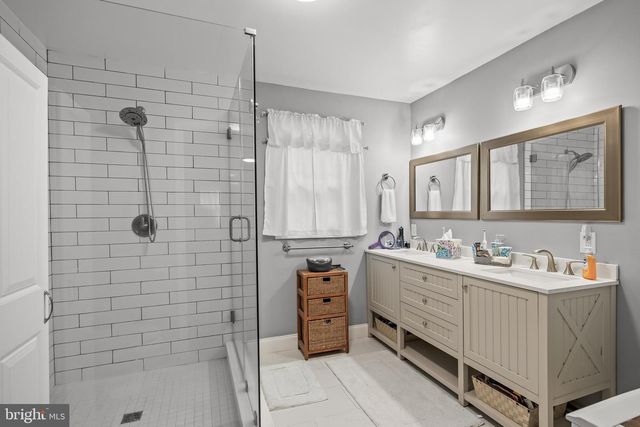 1 STURBRIDGE CT, Medford, NJ 08055